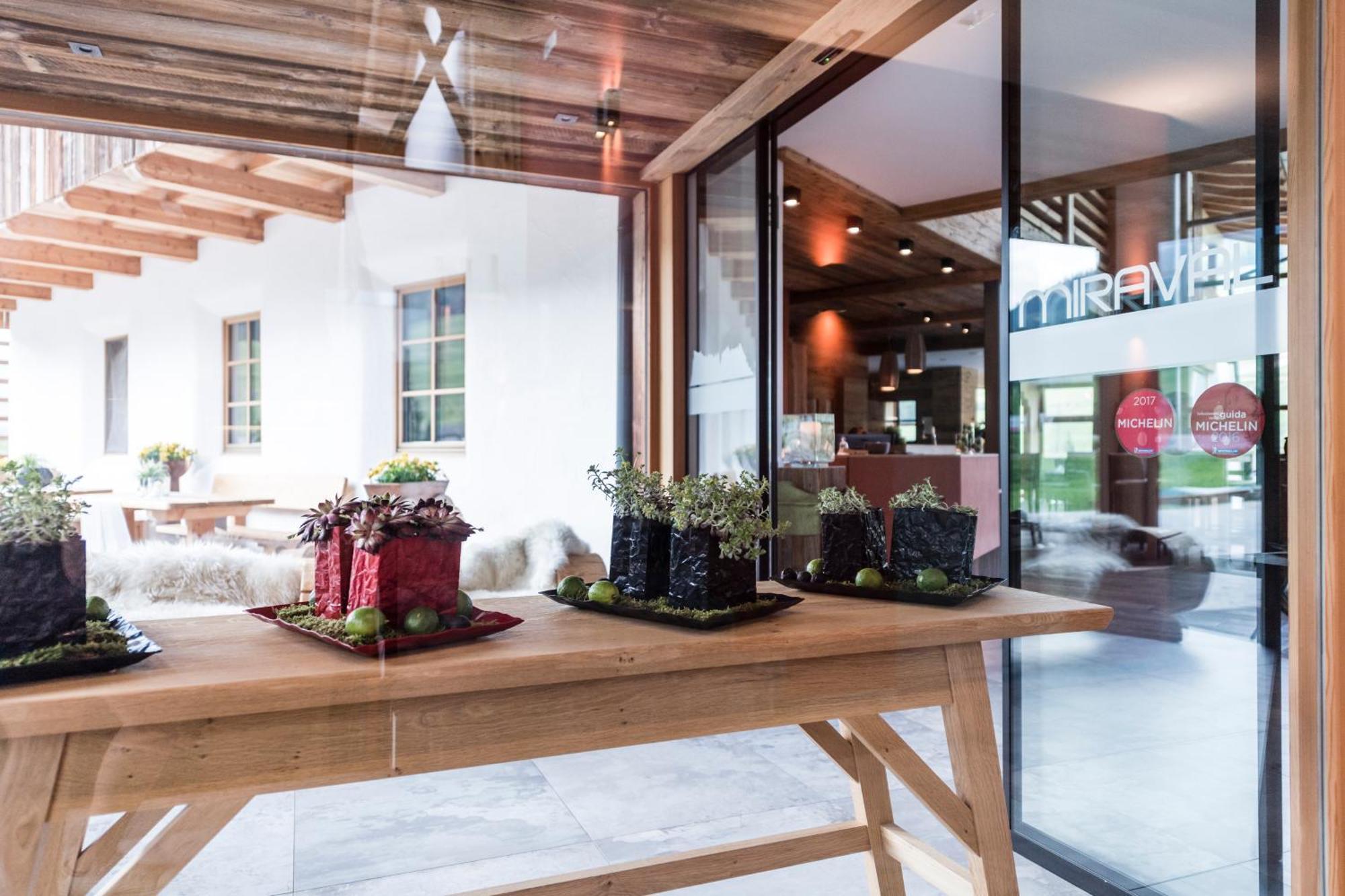 Miraval Naturhotel Badia  Luaran gambar