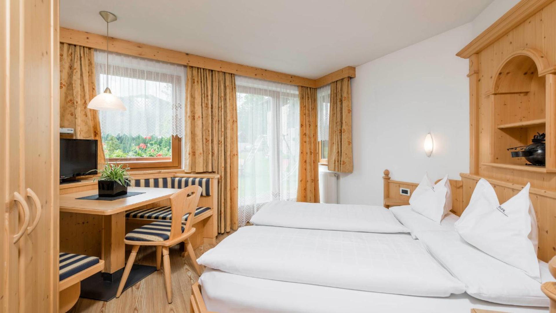 Miraval Naturhotel Badia  Bilik gambar